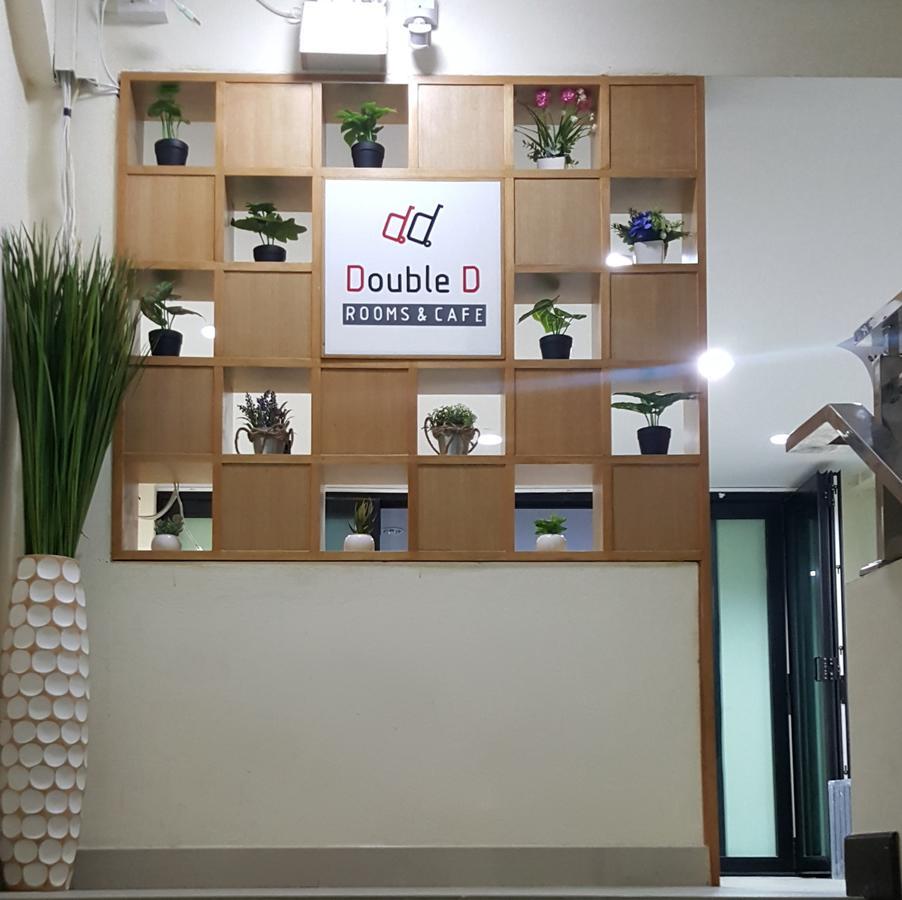 Double D Rooms & Cafe Bangkok Buitenkant foto